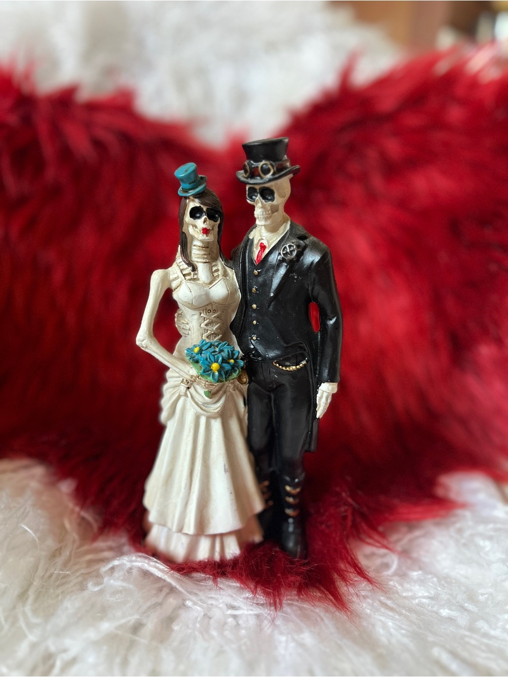 Skeleton Bride and Groom Figurine - White and Black Home Accent